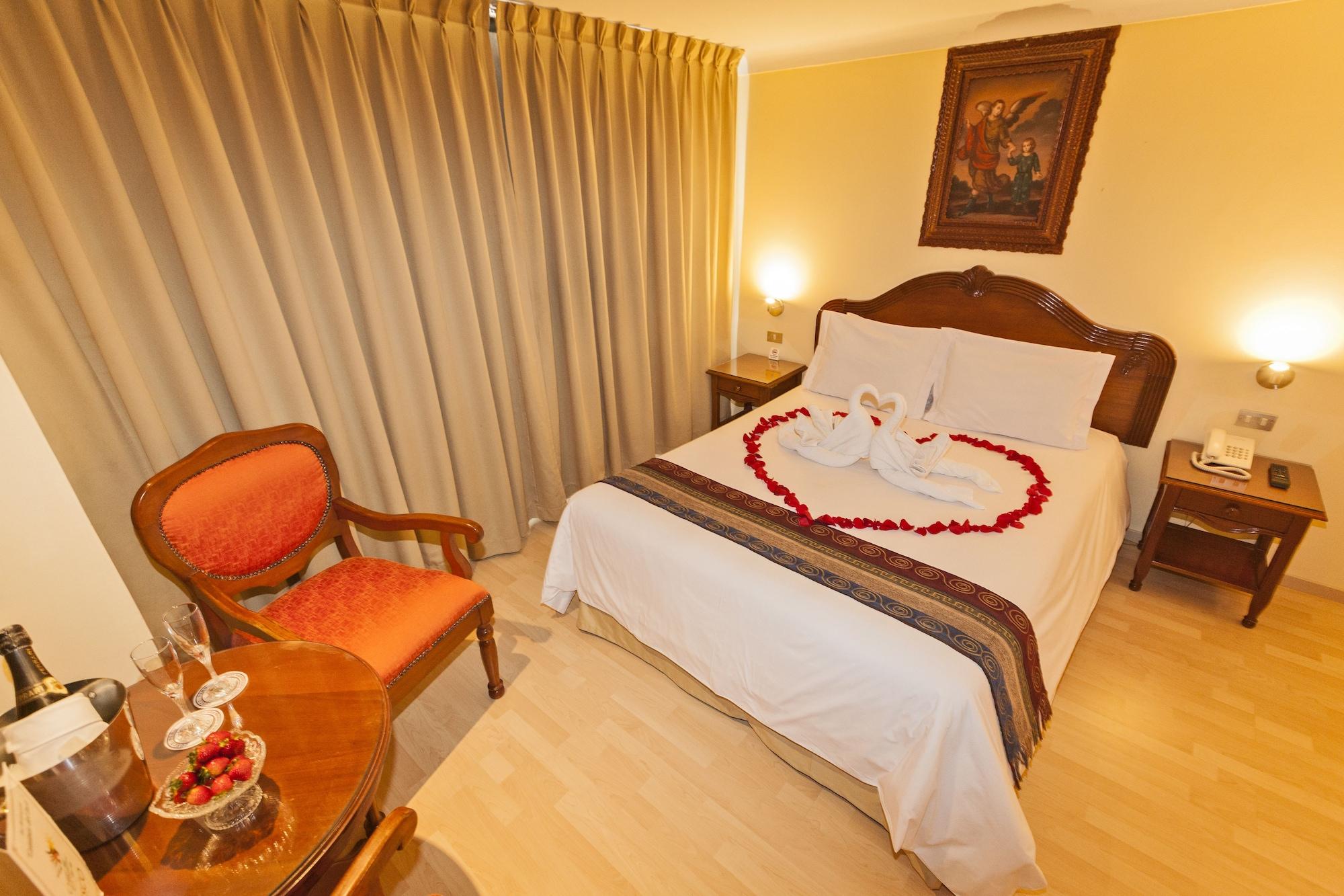 Hotel Agustos Cuzco Buitenkant foto