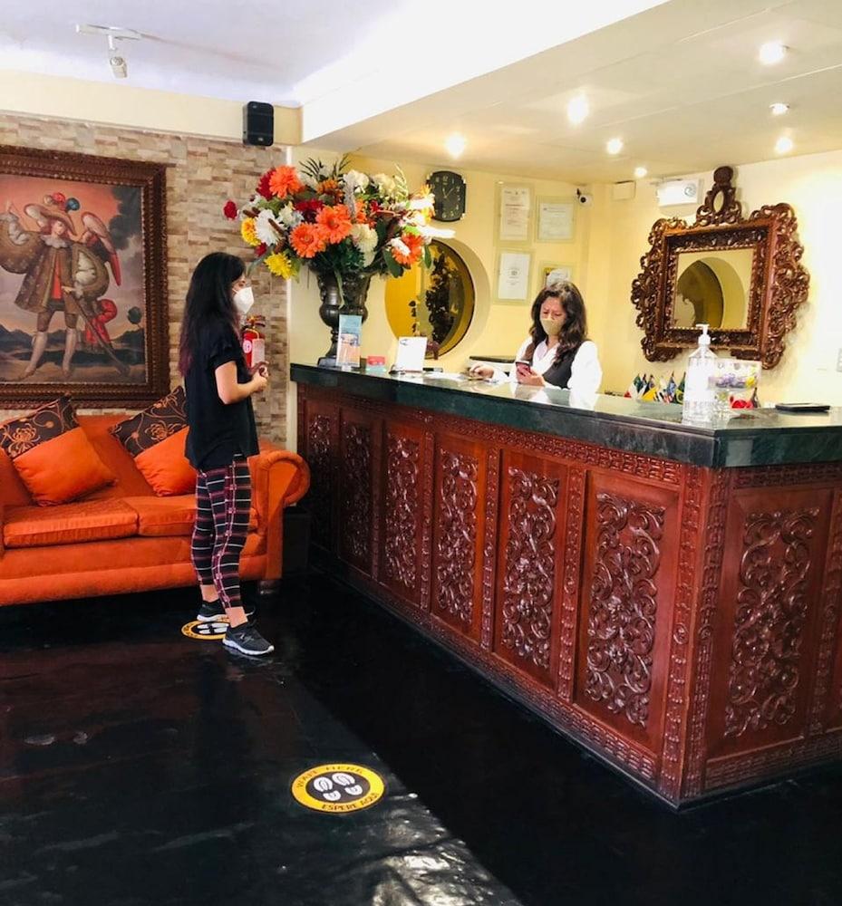 Hotel Agustos Cuzco Buitenkant foto
