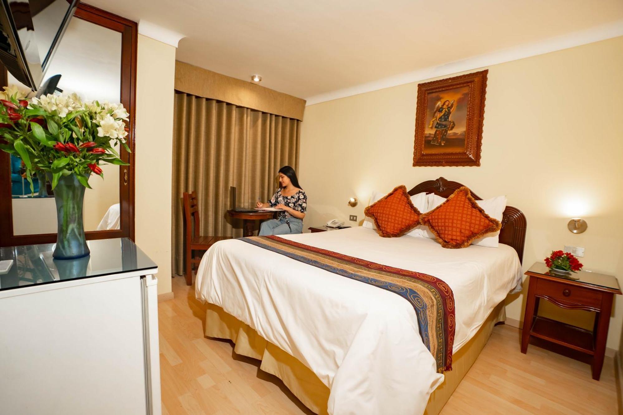 Hotel Agustos Cuzco Buitenkant foto