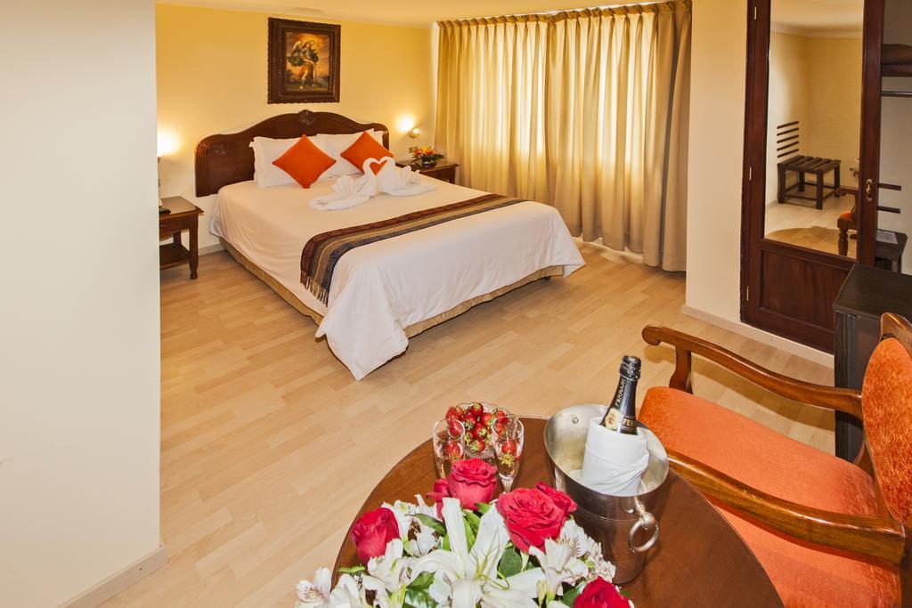 Hotel Agustos Cuzco Buitenkant foto
