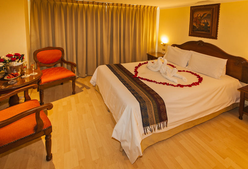 Hotel Agustos Cuzco Buitenkant foto