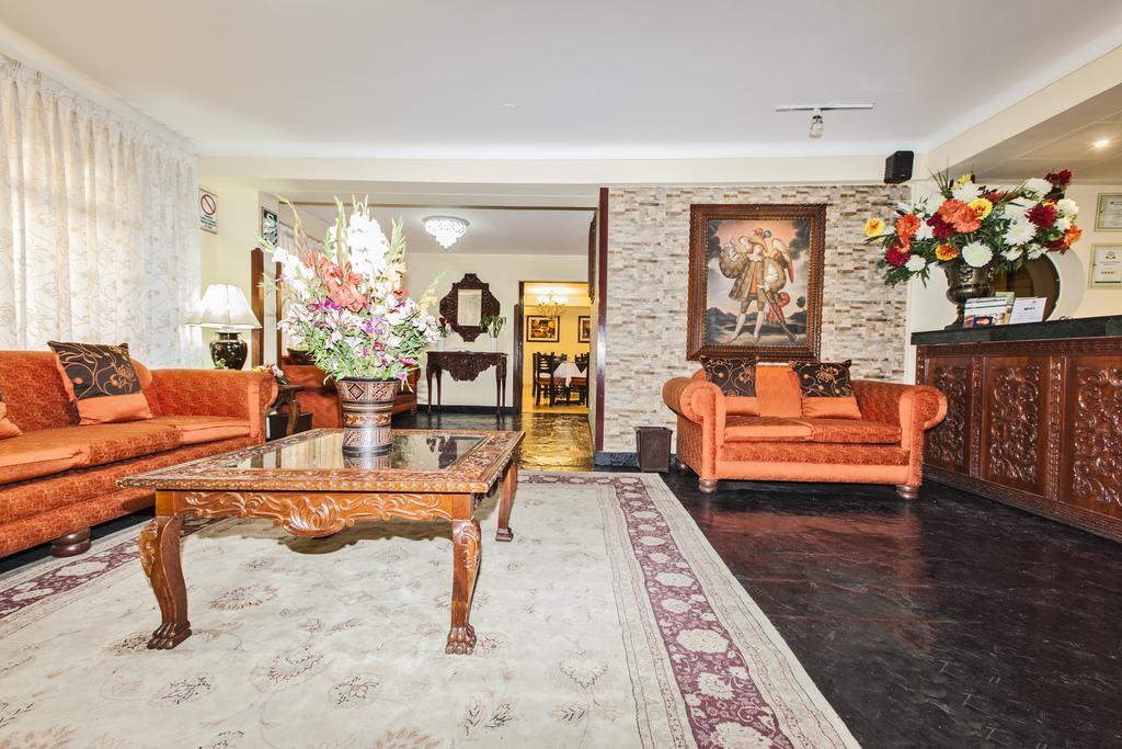 Hotel Agustos Cuzco Buitenkant foto