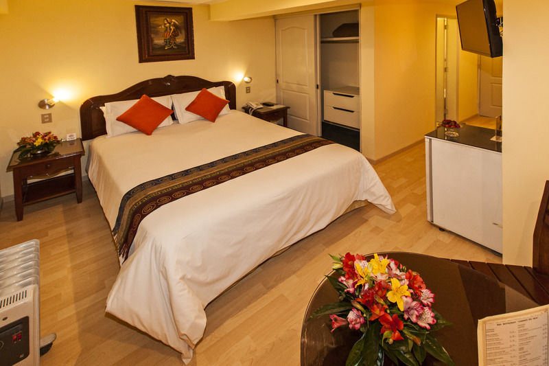 Hotel Agustos Cuzco Buitenkant foto
